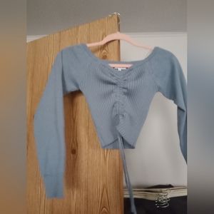 Cropped knitted top w strings to tie